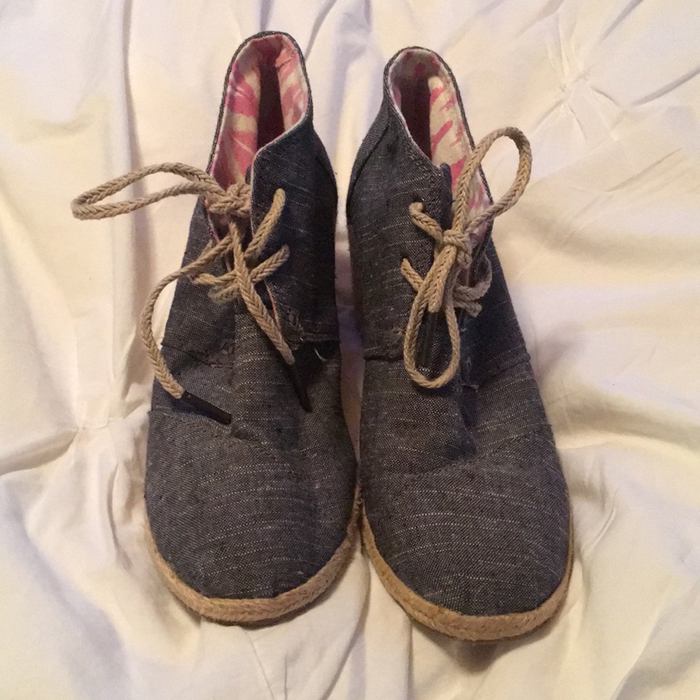 Pretty much new Toms.
